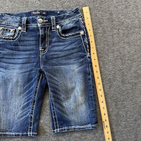 Miss Me Shorts Curvy Bermuda Women’s Size 25 Embellished Embroidered Rhinestone - Picture 9 of 11